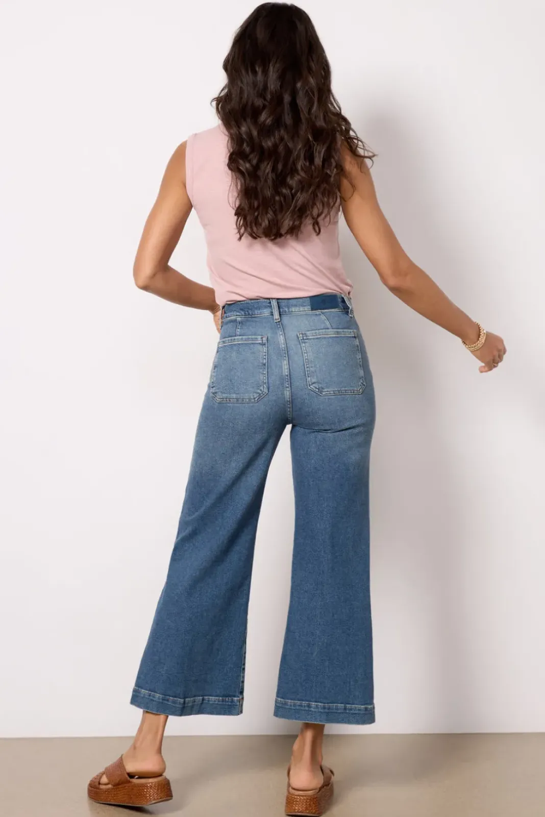 Jeans<7 FOR ALL MANKIND Ultra High Rise Cropped Jo Sealevel