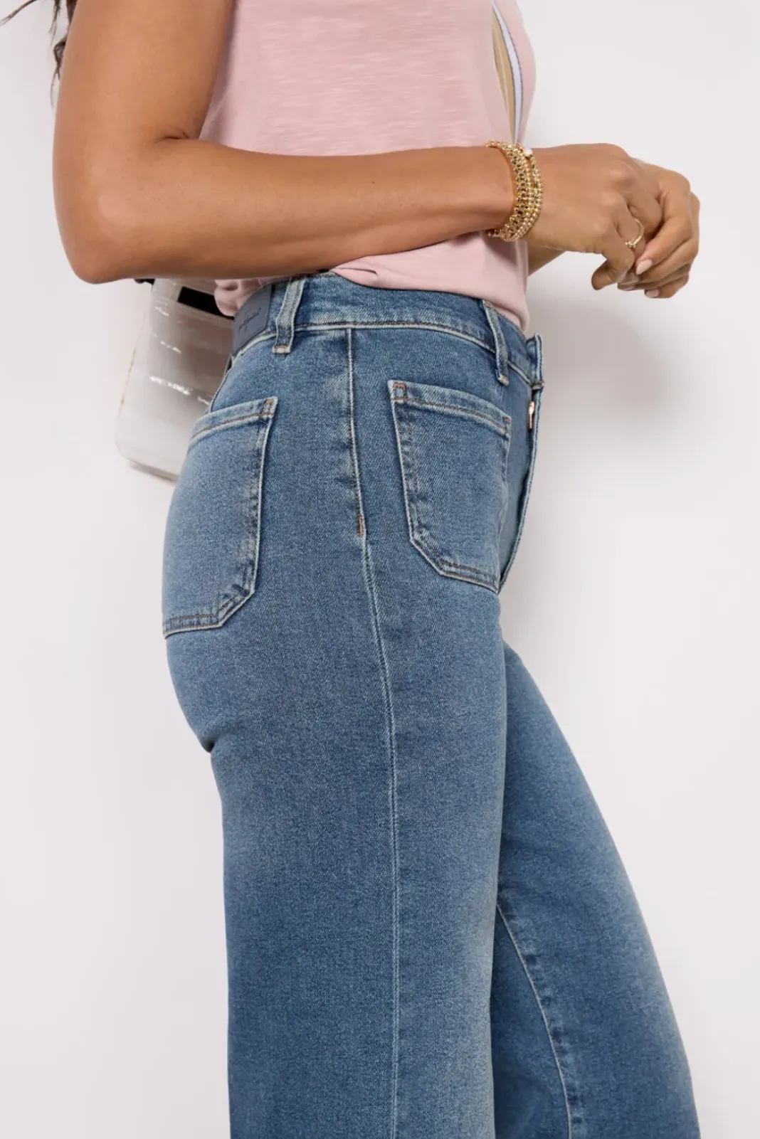 Jeans<7 FOR ALL MANKIND Ultra High Rise Cropped Jo Sealevel