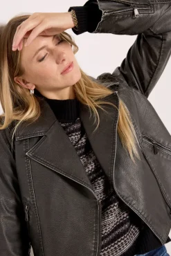 Blazers & Jackets<EVEREVE Veda Distressed Moto Black