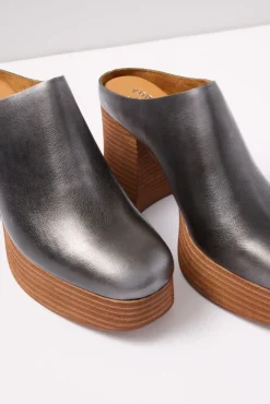 Shoes<KORK EASE Veronica Clog Silver