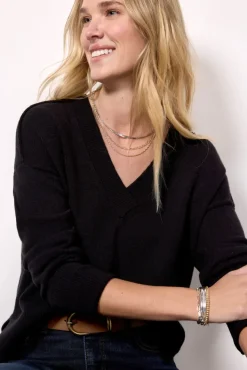 Sweaters<EVEREVE Wendy VNeck Pullover Black
