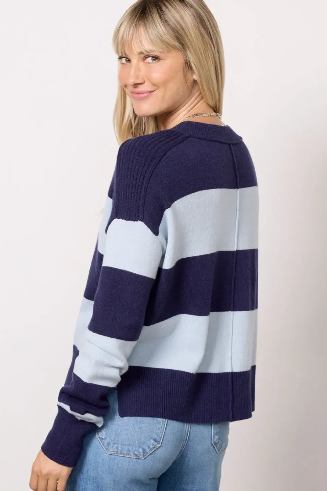 Sweaters<EVEREVE Wendy VNeck Pullover Bluestripe
