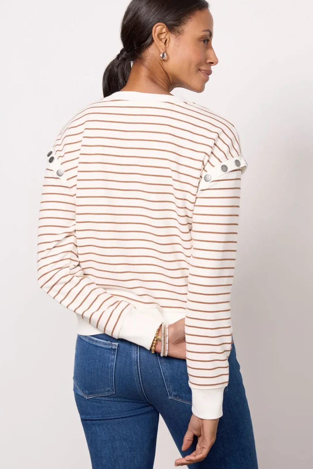 Sweatshirts<EVEREVE Willis Stripe Sweatshirt Cream/Tanstripe