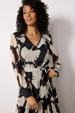 Dresses<EVEREVE Wrenless Dress Largeabstract