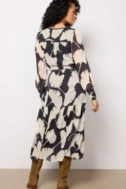 Dresses<EVEREVE Wrenless Dress Largeabstract