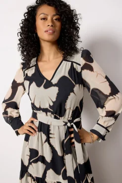 Dresses<EVEREVE Wrenless Dress Largeabstract