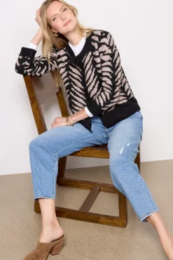Sweaters<EVEREVE Wyatt Cardigan Black/Latte